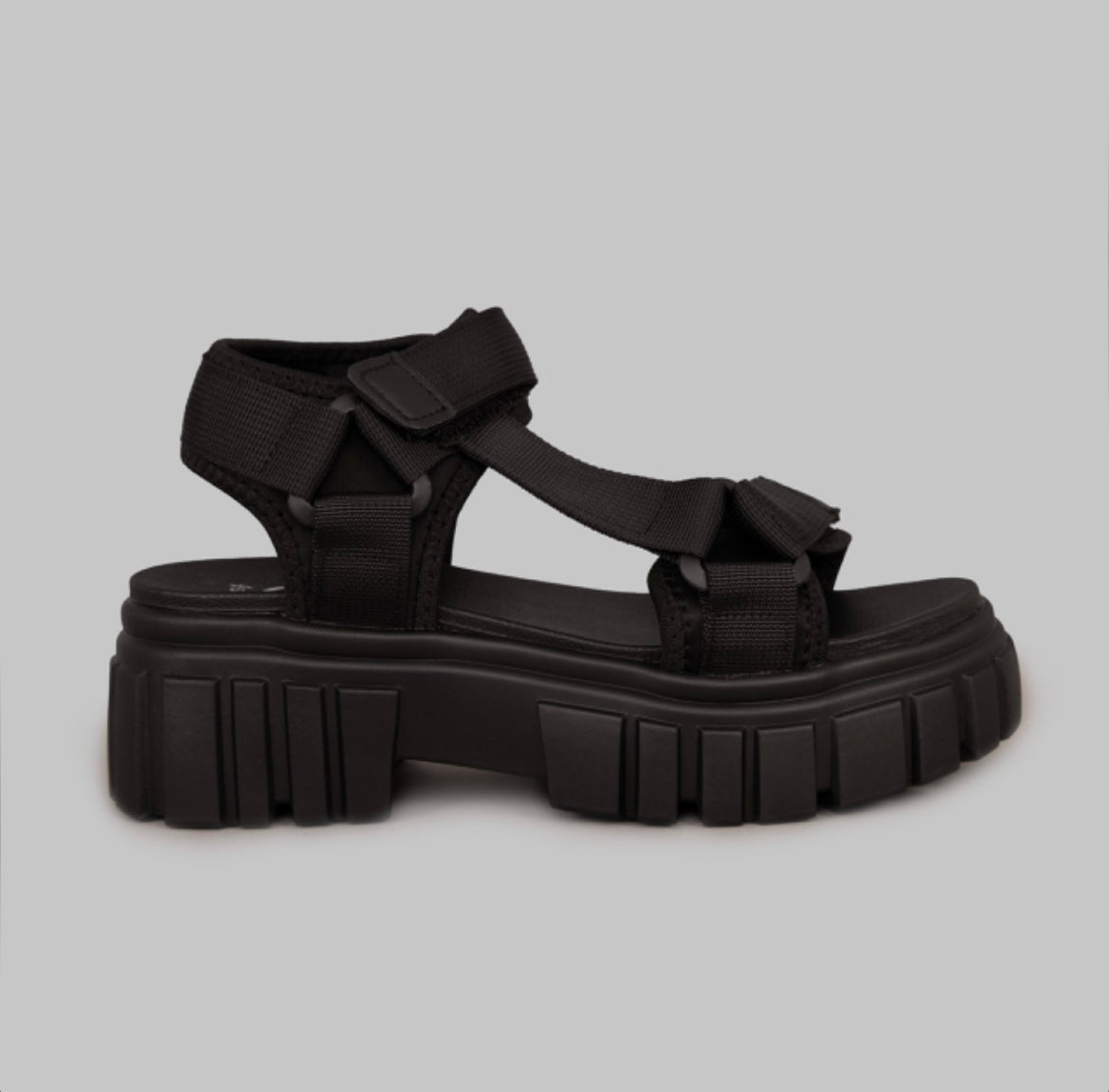 Sandalias Chunky Negra Percy Coral