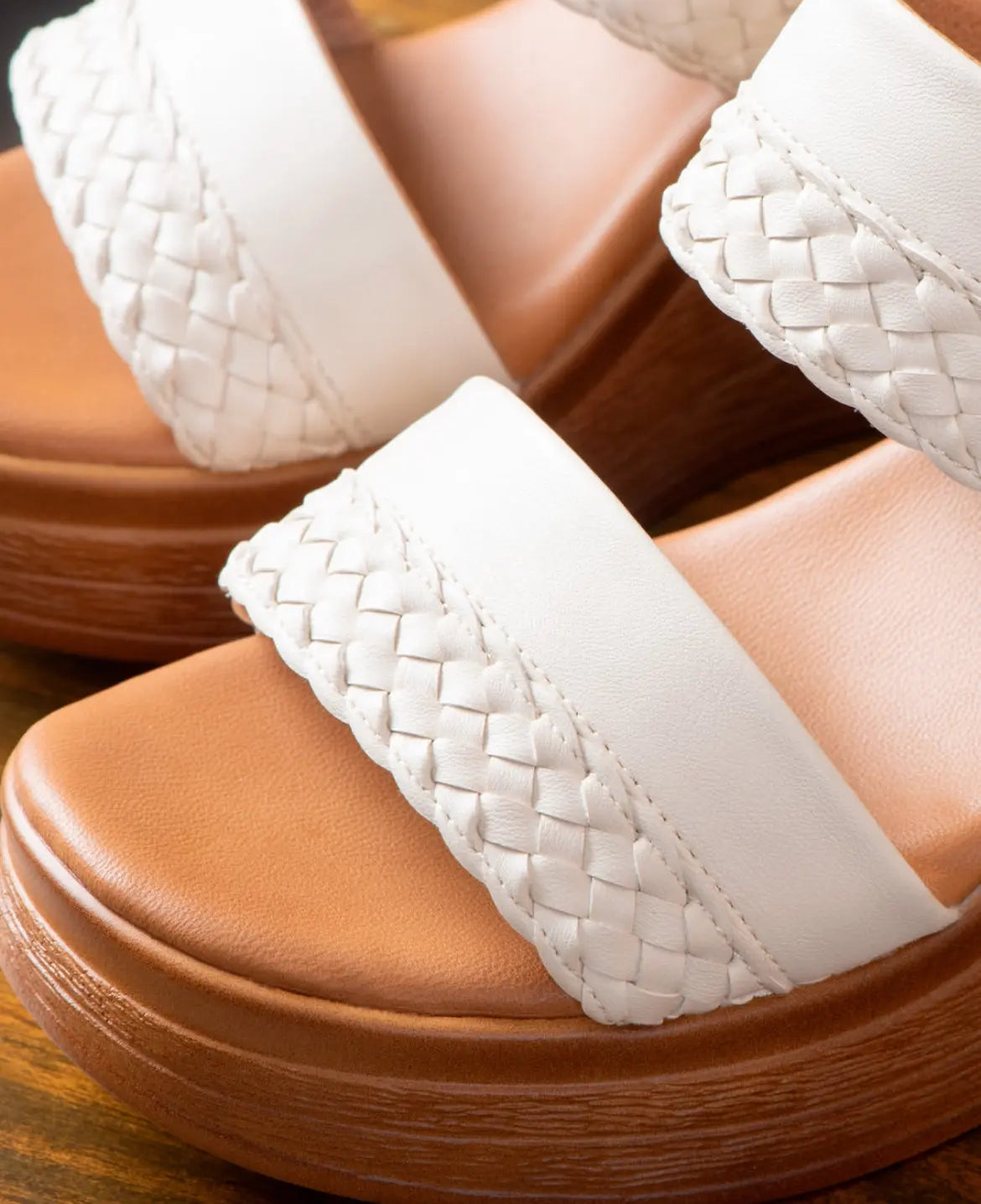 Sandalia VSingular Plataforma Beige MokaBoutiqueCR