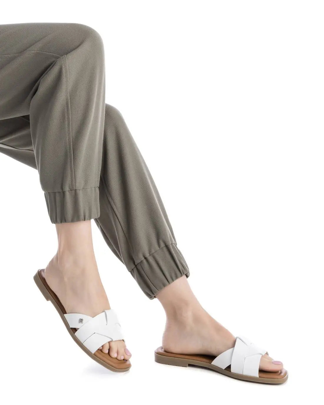 Sandalia de mujer Refresh flat blanca MokaBoutiqueCR