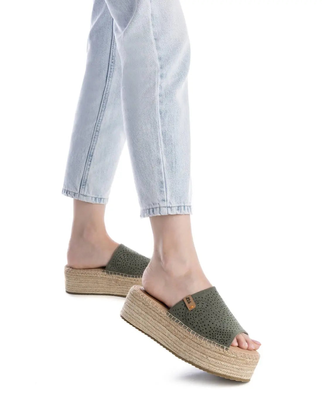 Sandalia de mujer Refresh plataforma verde MokaBoutiqueCR