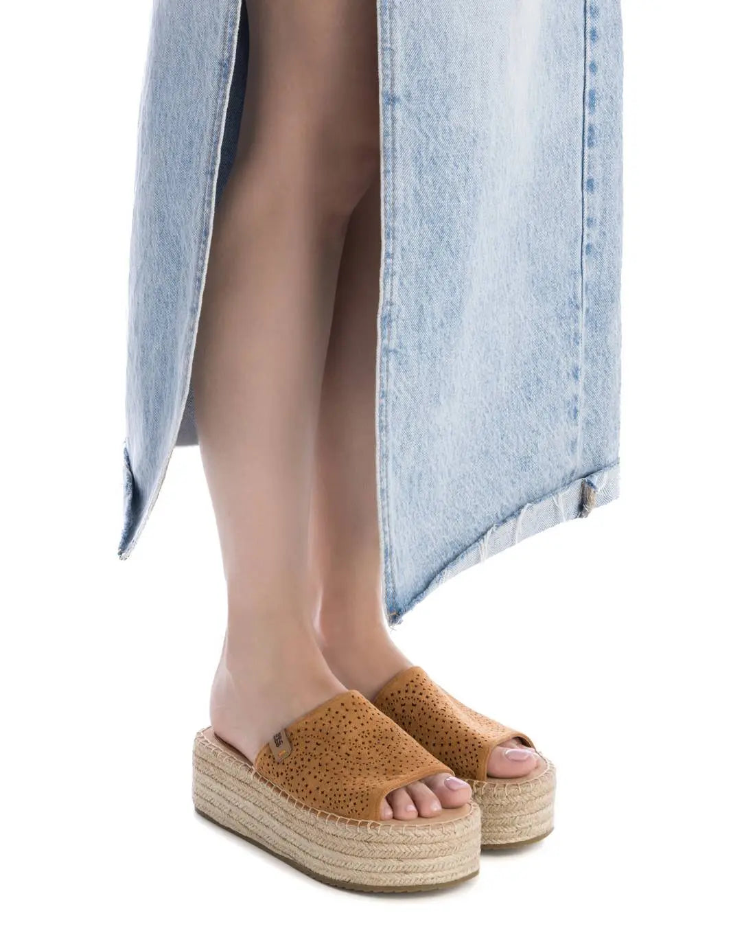 Sandalias de mujer Refresh plataforma Camel MokaBoutiqueCR