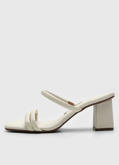 Sandalia Vizzano tacón grueso blanco