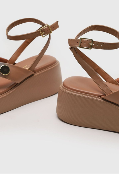 Sandalia plataforma Vizzano color nude