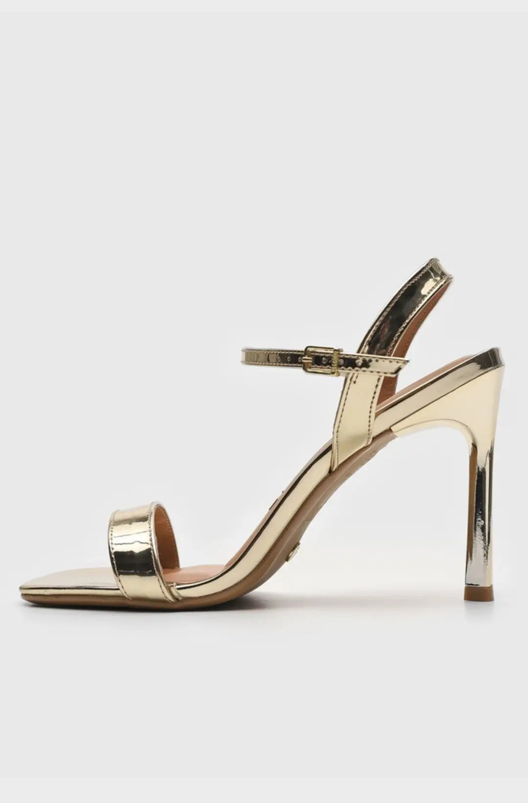 Sandalia Tacón Vizzano Dorado Ku MokaBoutiqueCR