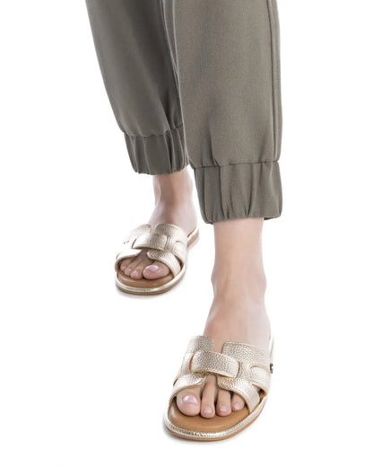 Sandalia de mujer Refresh flat dorada MokaBoutiqueCR
