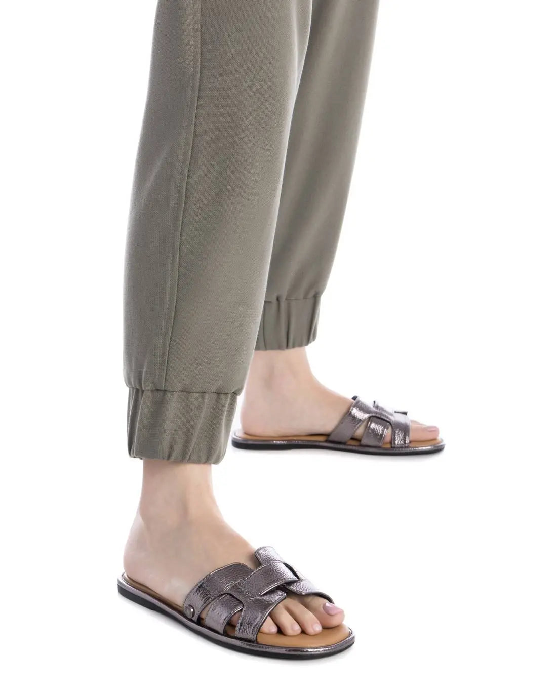 Sandalia de mujer Refresh flat plomo MokaBoutiqueCR
