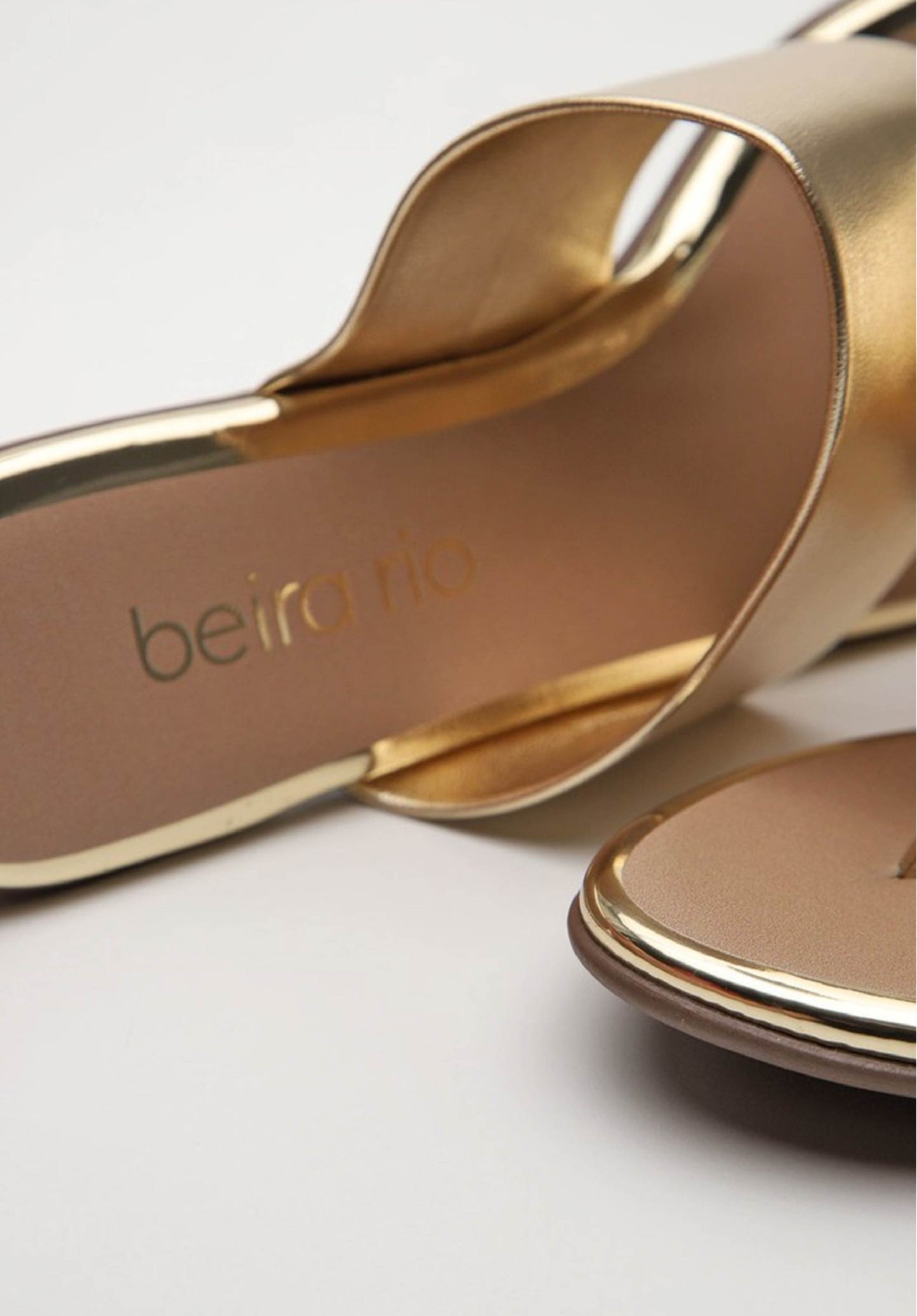 Sandalia Beira Rio Gold