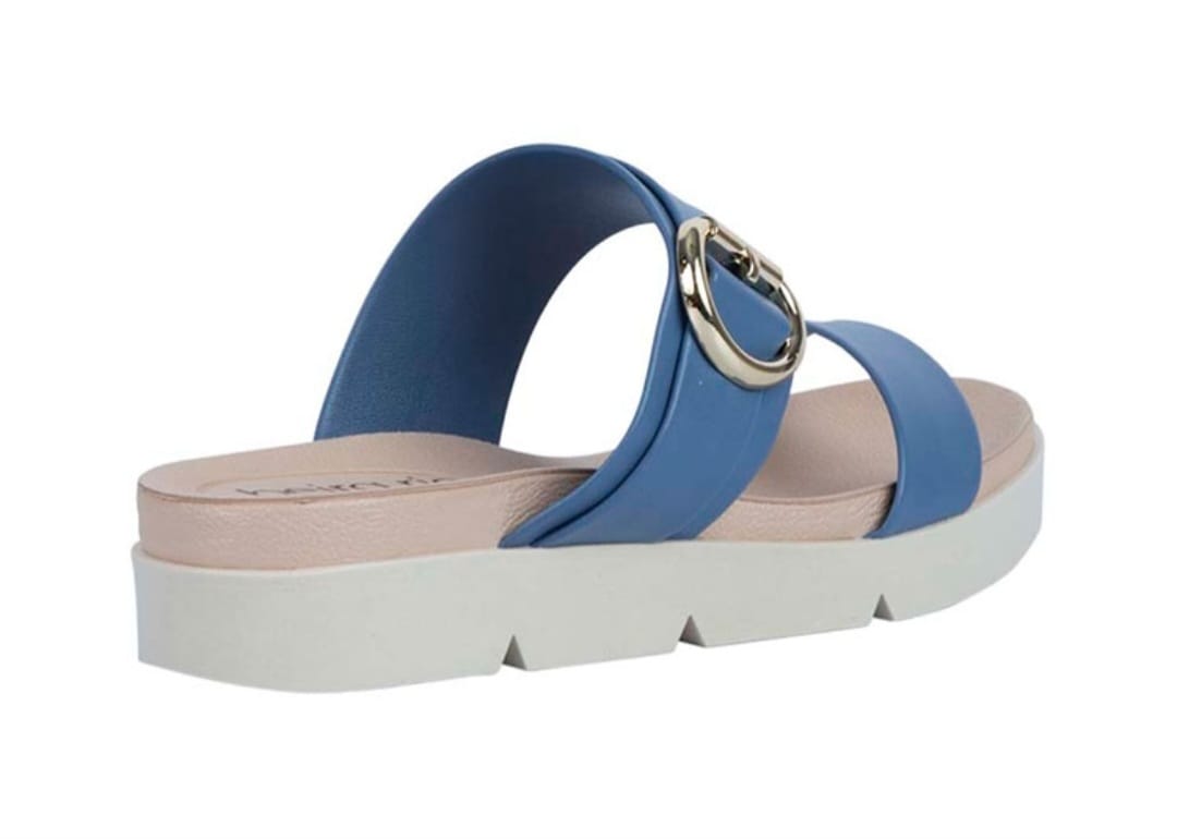 Sandalias celestes Beira Rio Oferta!! MokaBoutiqueCR